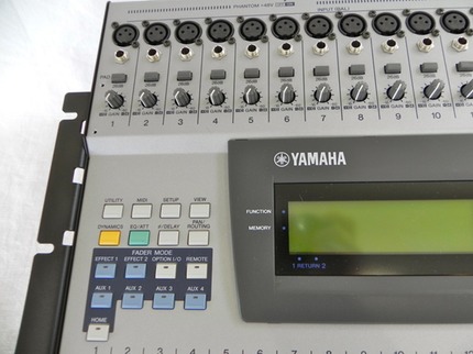 Yamaha 01v_02