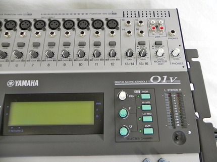 Yamaha 01v_03
